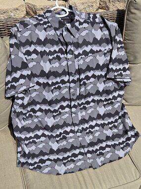 Alaskan Hardgear Men XL Gray Black Camo Short Sleeve Snap Shirt Performance